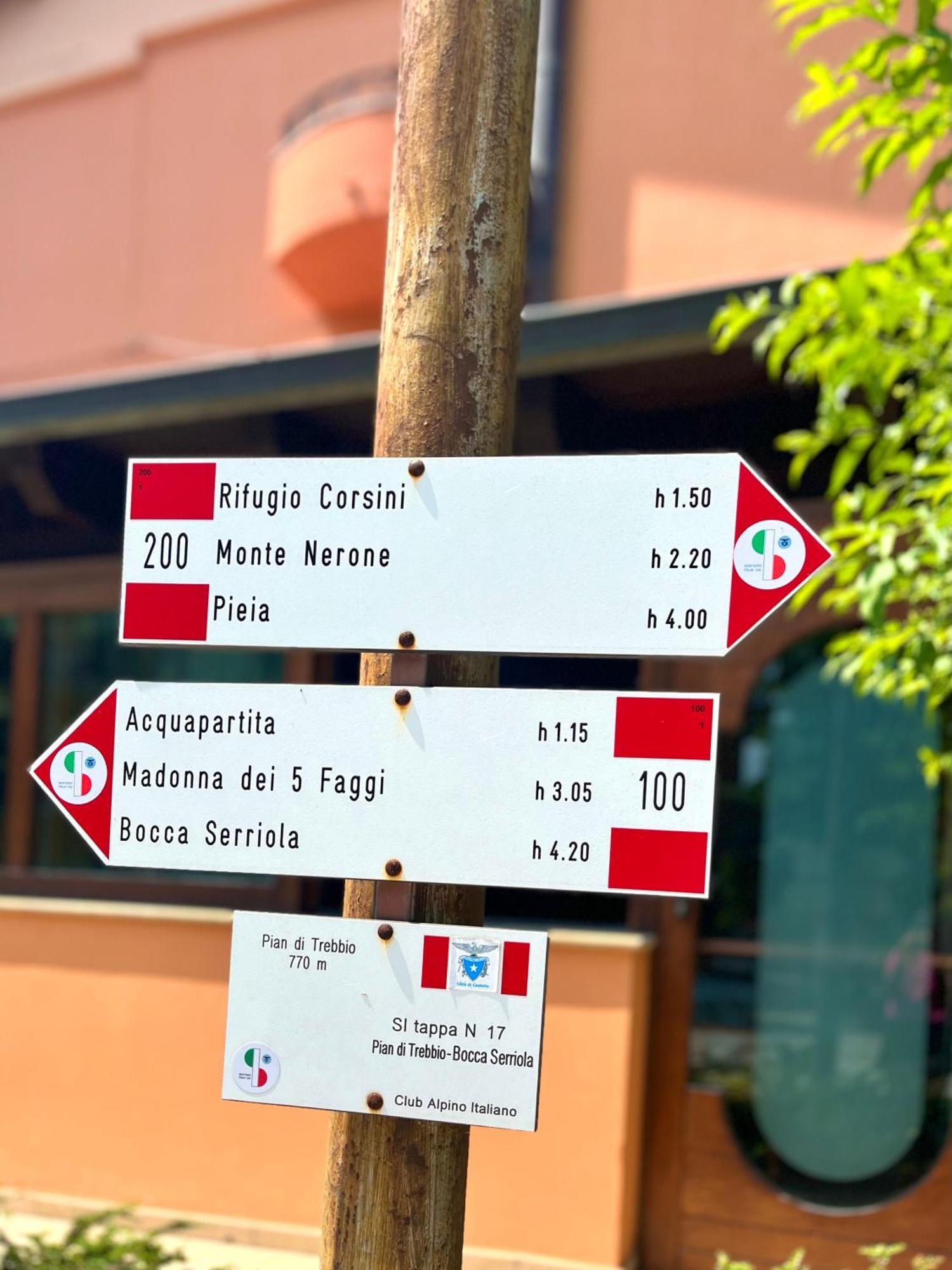 Hotel Ristorante Montenerone Apecchio Εξωτερικό φωτογραφία
