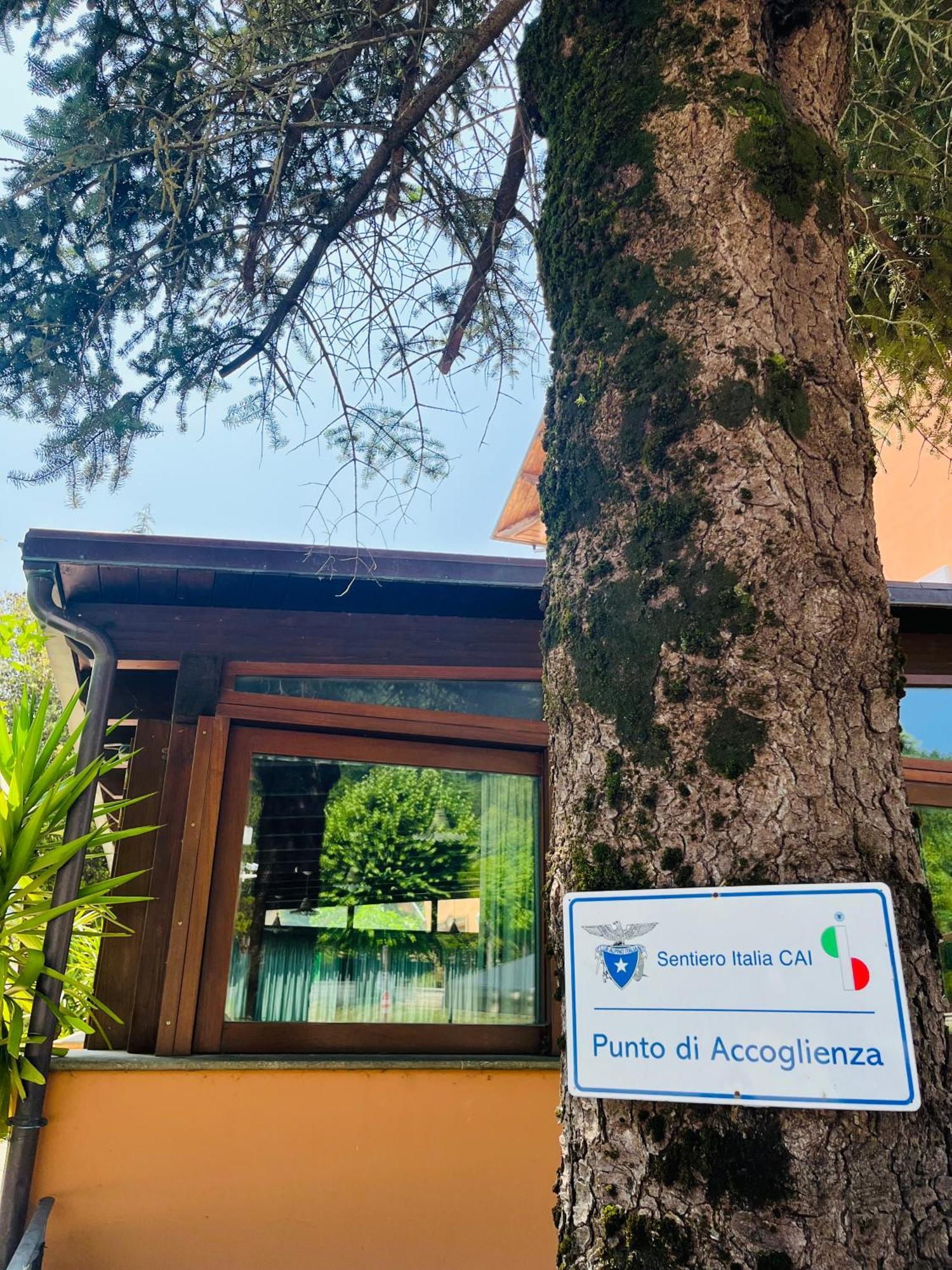 Hotel Ristorante Montenerone Apecchio Εξωτερικό φωτογραφία