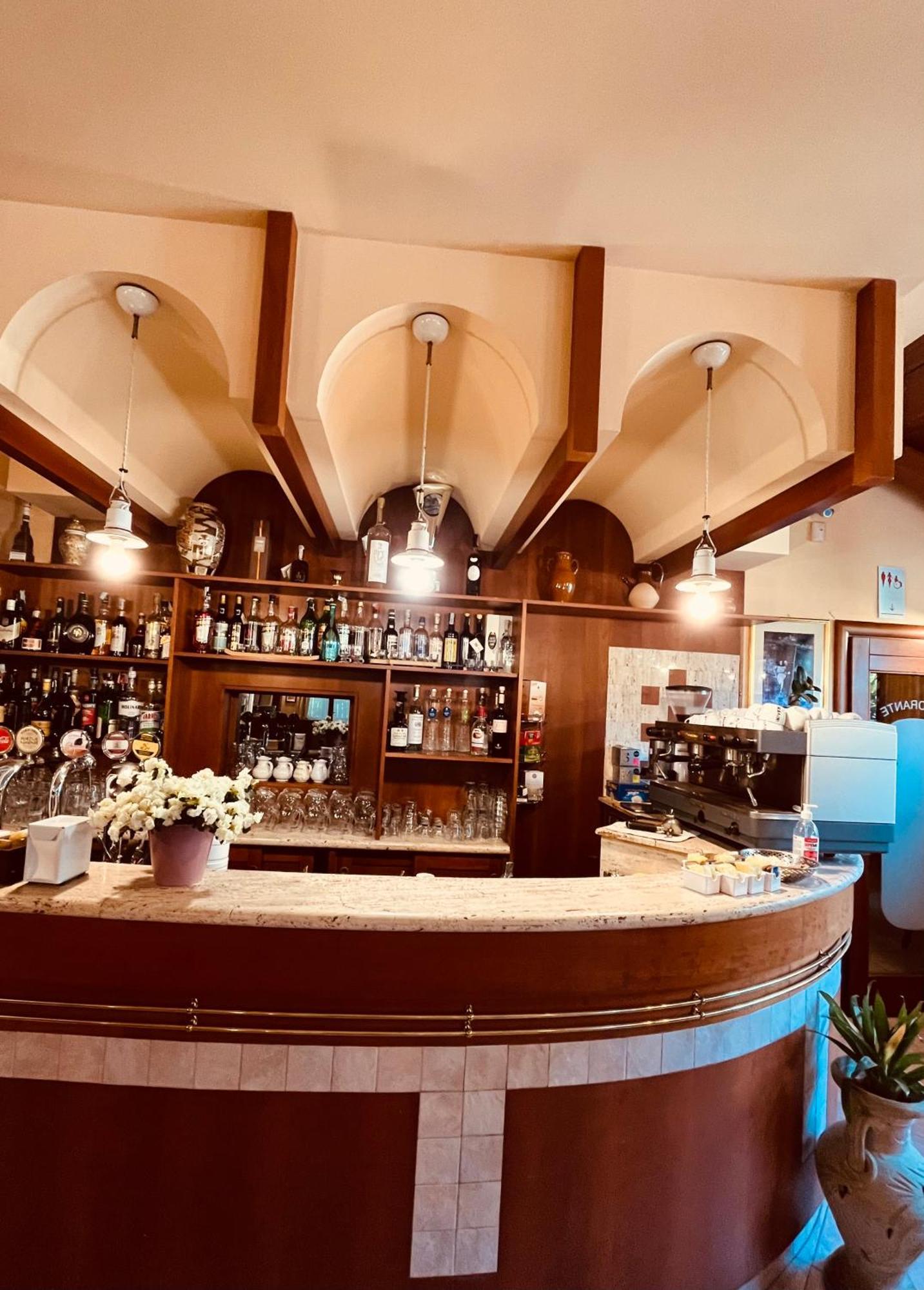 Hotel Ristorante Montenerone Apecchio Εξωτερικό φωτογραφία