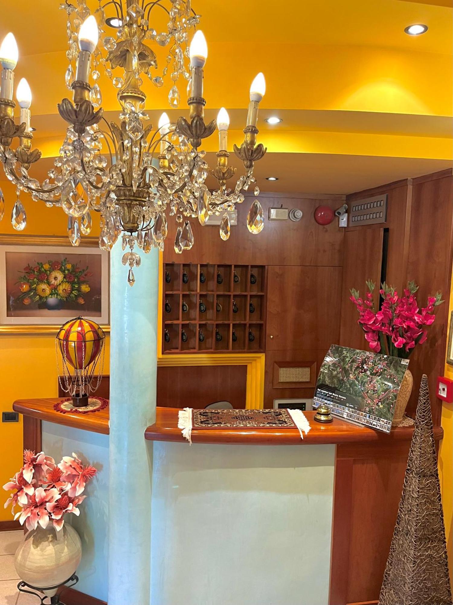 Hotel Ristorante Montenerone Apecchio Εξωτερικό φωτογραφία