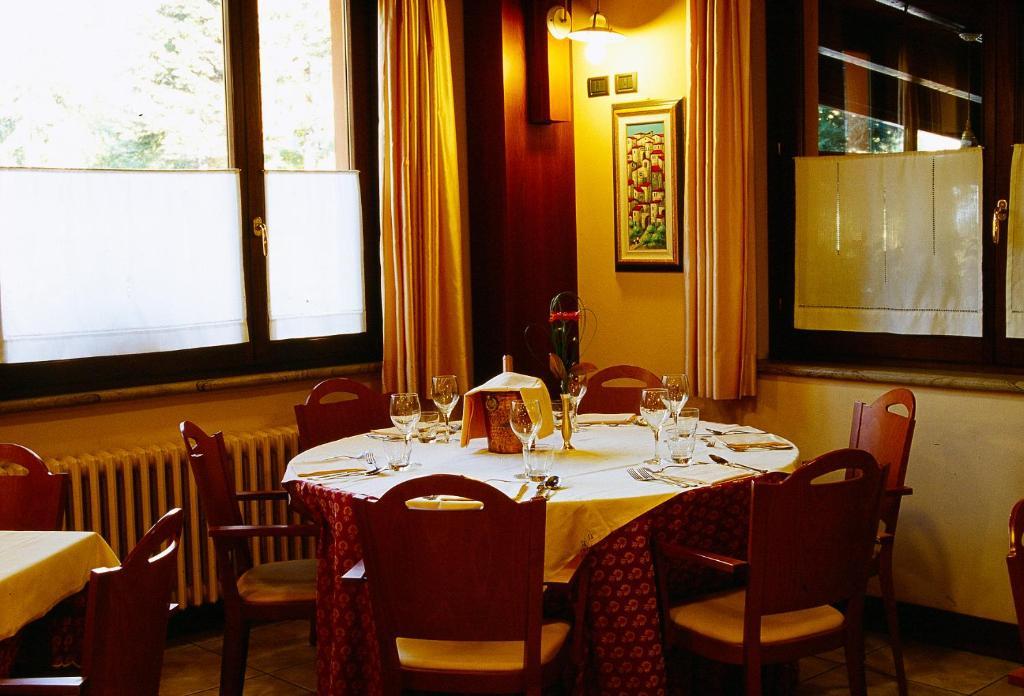Hotel Ristorante Montenerone Apecchio Εξωτερικό φωτογραφία