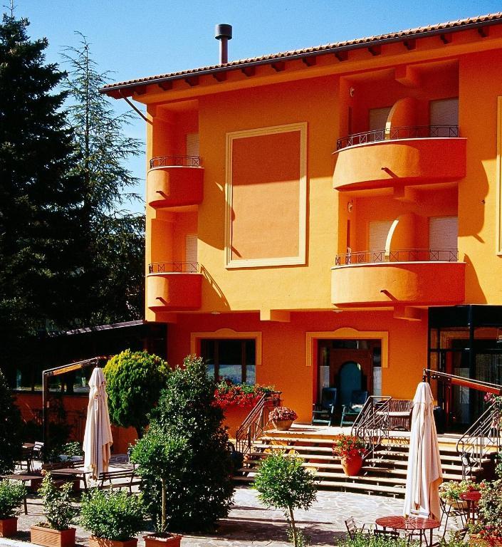 Hotel Ristorante Montenerone Apecchio Εξωτερικό φωτογραφία