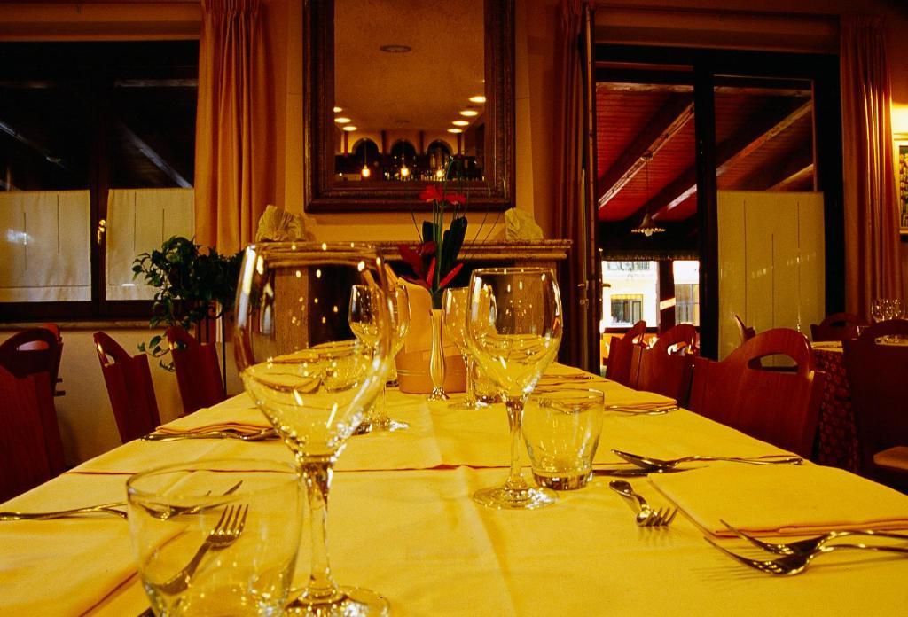 Hotel Ristorante Montenerone Apecchio Εξωτερικό φωτογραφία